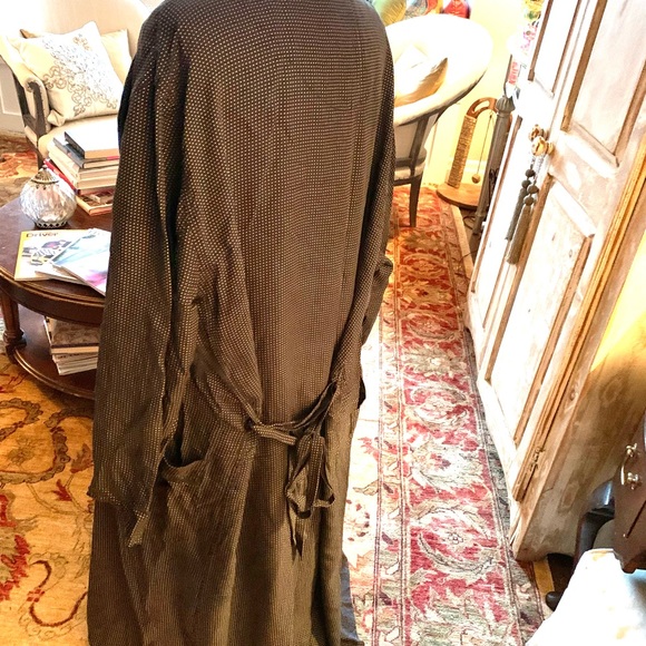 Holt Renfrew Silk robe brand new - Picture 2 of 3